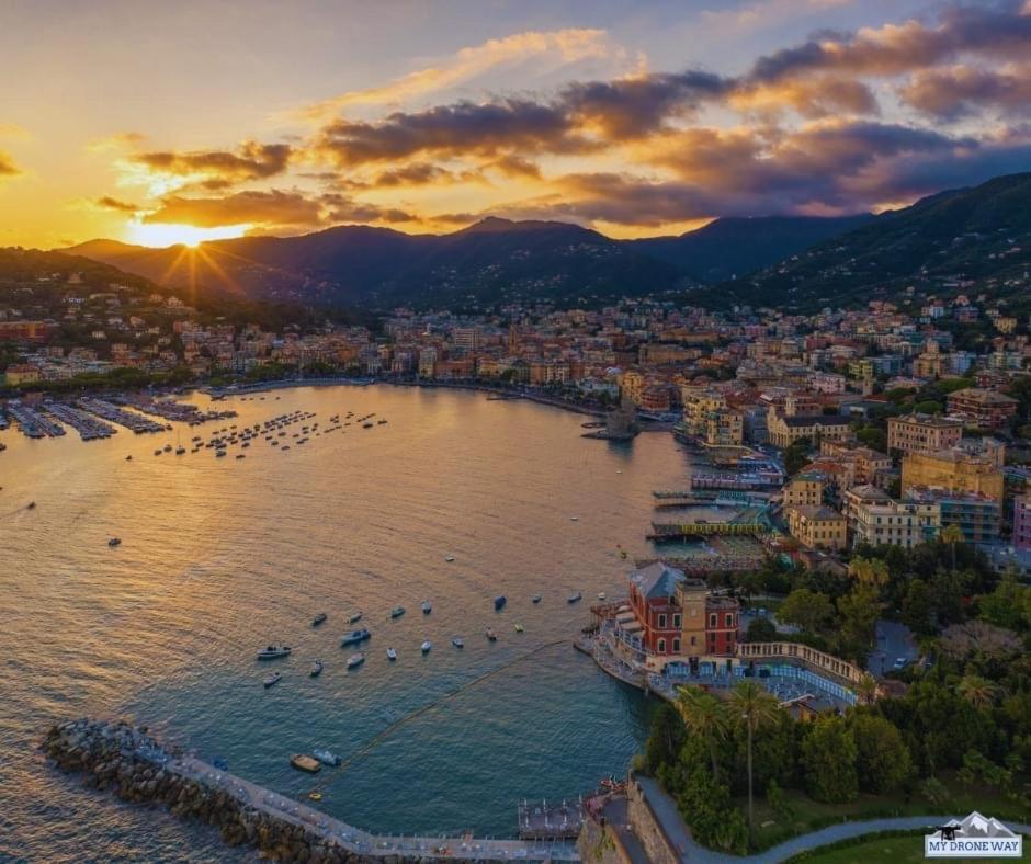 Casa Tigullio Palace - Parking Place Rapallo Exterior photo